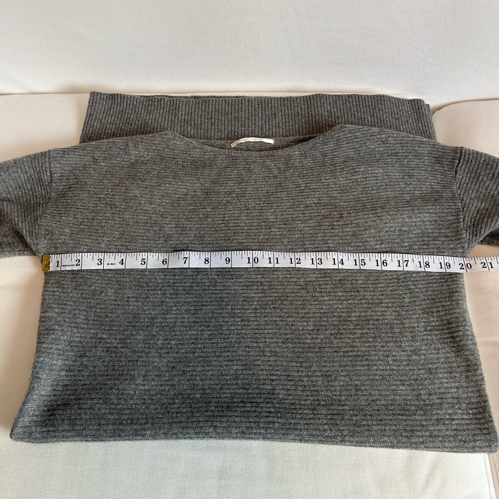 Cashmere sweater dress - Picture 10 of 15